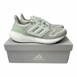 Adidas Women's Ultraboost 22 Running Shoe New in Box